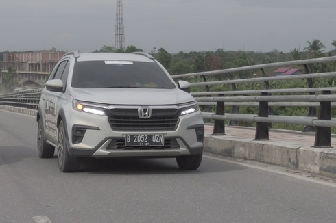Manfaat Fitur Honda LaneWatch BR-V Saat Bertualang di Kota Medan