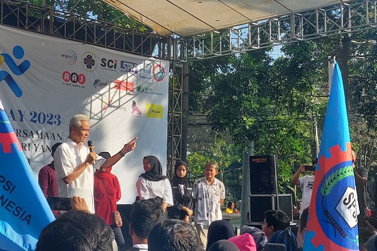 Gubernur Jawa Tengah Ganjar Pranowo hadir dalam peringatan Hari Buruh di Salatiga