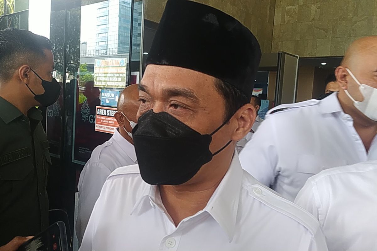 Wakil Gubernur DKI Jakarta Ahmad Riza Patria di Gedung KPK, Senin (20/6/2022). 