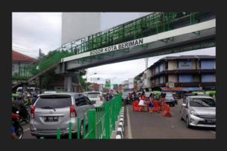 Jalan Kapten Muslihat, Kota Bogor dipasang pagar pembatas 