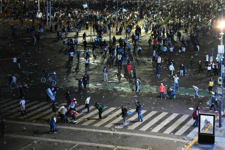 Fans Argentina Ngamuk Usai Kalah di Final Piala Dunia, Bentrok dengan Polisi