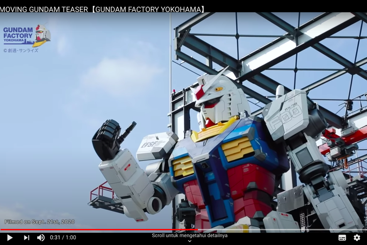 Tangkapan layar youtube Gundam Factory Yokohama yang memperlihatkan robot gundam menggerakkan tangannya