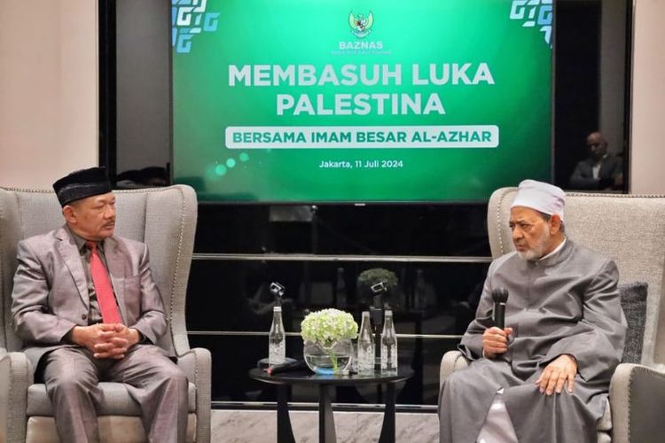 Baznas menyerahkan infak kemanusiaan untuk Palestina sebesar 2 juta dollar AS (sekitar lebih dari Rp 32 miliar) melalui Grand Syekh Al-Azhar Imam Akbar Ahmed Prof Dr Syekh Ahmad Muhammad Ahmad Ath-Thayyeb.