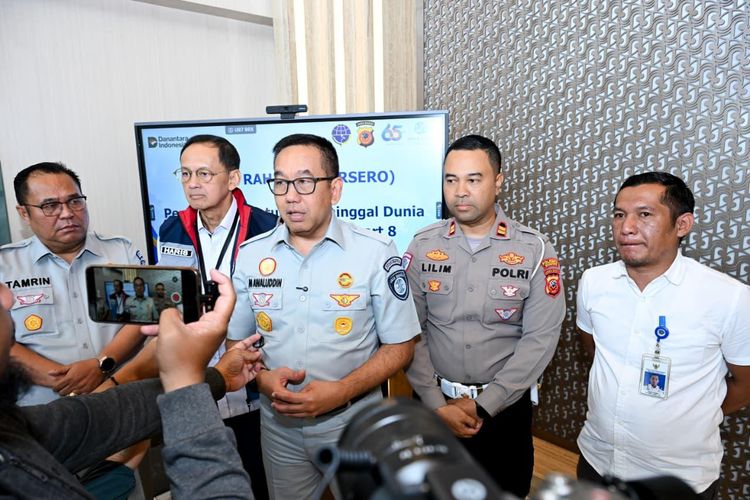 Jasa Raharja Serahkan Santunan kepada 2 Ahli Waris Korban KM Virgo Transport 8 di Jabar
