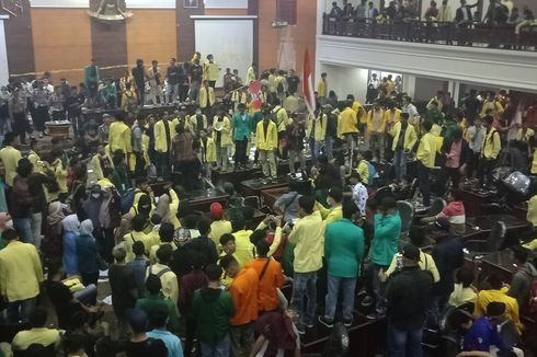 Kerugian Kerusakan Gedung DPRD Sumbar Saat Demo Mahasiswa Rp 2,5 Miliar