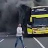 Detik-detik Bus Berisi 48 Penumpang Terbakar di Tol Pandaan-Malang, Bermula dari Percikan Api
