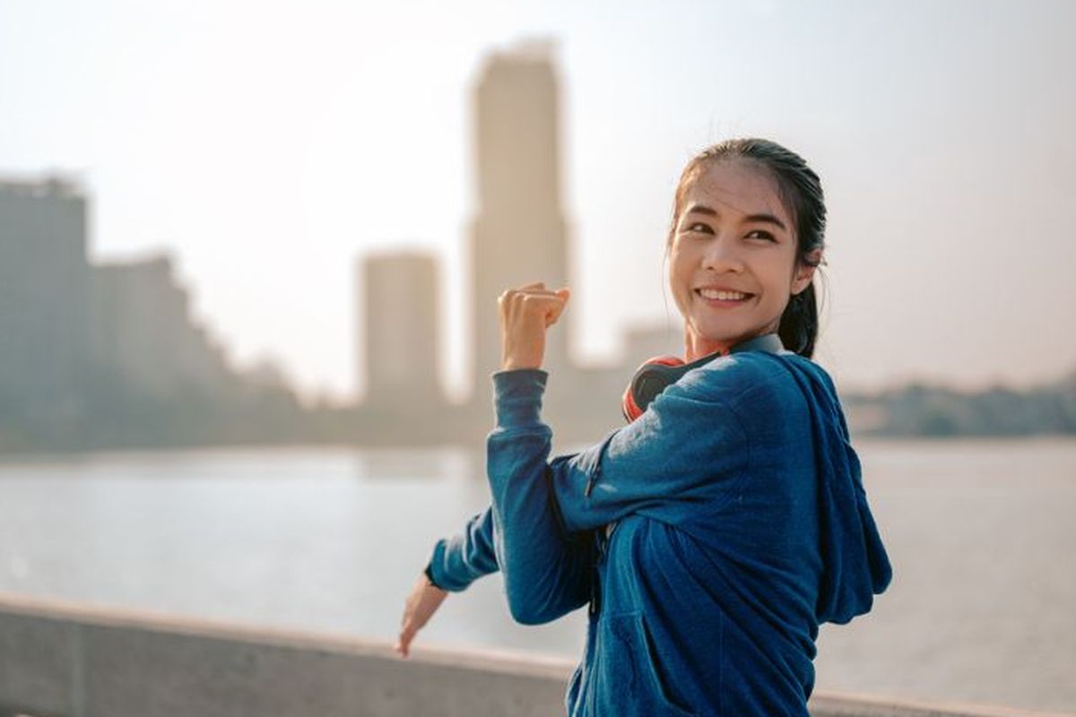 Melakukan jenis olahraga yang baik untuk jantung secara teratur bisa menghindarkan dari penyakit berbahaya, seperti serangan jantung dan stroke.