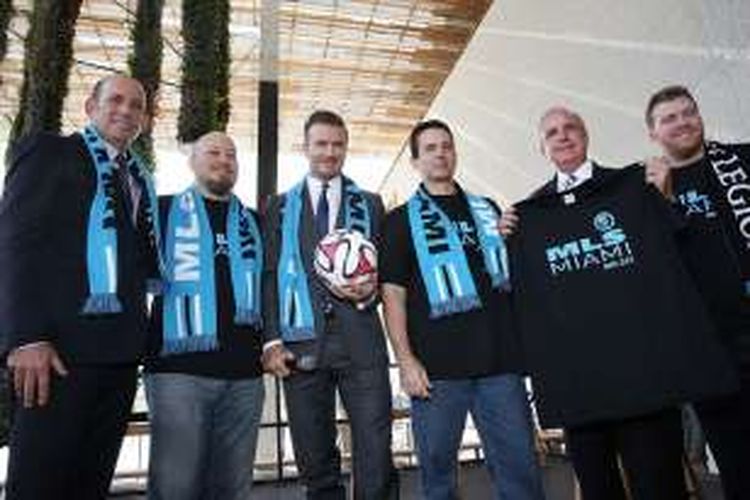 David Beckham meresmikan klub MLS Miami bersama rekan-rekan bisnisnya.