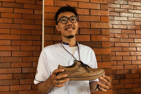 Nurman, Pria Putus Kuliah yang Bikin Sepatu Ceker Ayam Mendunia...