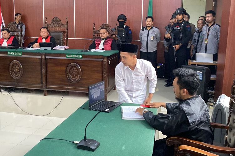 Terdakwa kasus revenge porn divonis 6 tahun penjara dalam sidang yang digelar di Pengadilan Negeri Pandeglang, Kamis (13/7/2023).