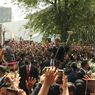 Datang Nonton Kirab Kaesang dan Erina, Warga Medan Ini Bahagia Disapa Jokowi, 