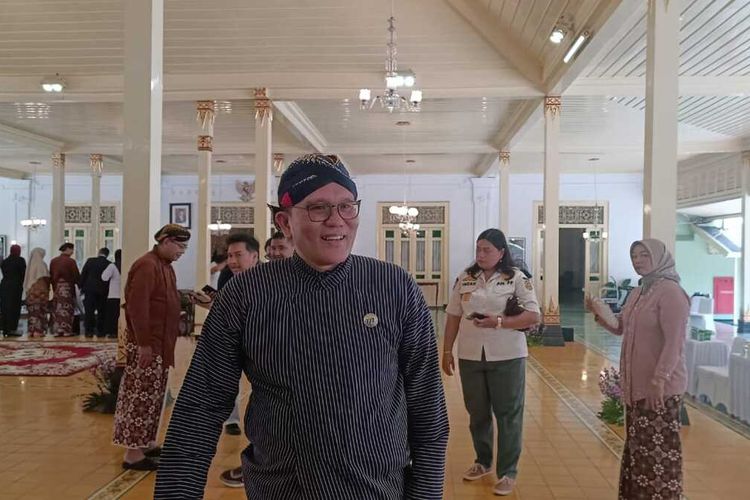 Adi Bayu Kristanto setelah dilantik Gubernur DIY Sri Sultan Hamengku Buwono X menjadi Kepala Dispertaru DIY gantikan posisi Krido