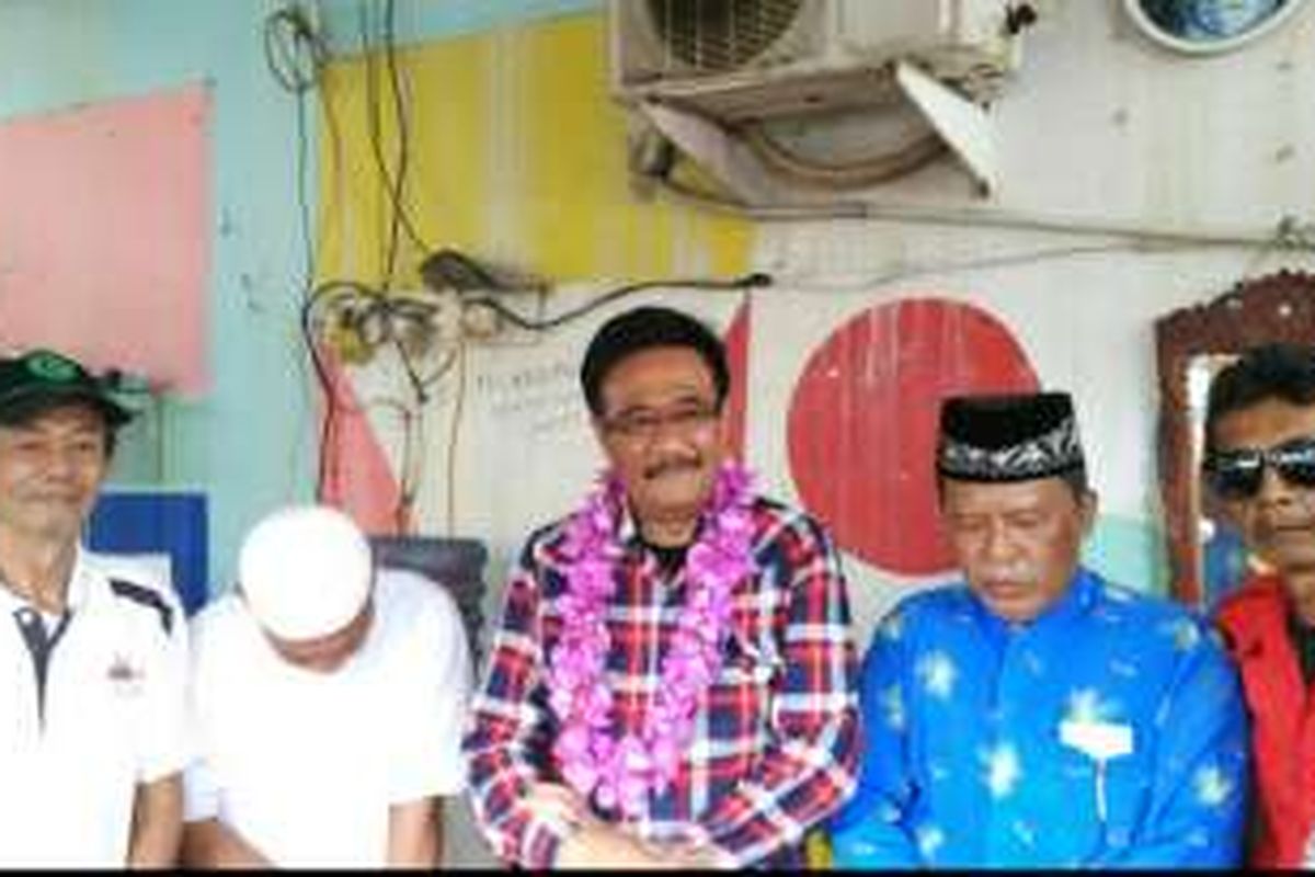 Calon wakil gubernur DKI Jakarta Djarot Saiful Hidayat mengunjungi Rusun Apron, Kemayoran, Jakarta Pusat, Jumat (25/11/2016) sore. 