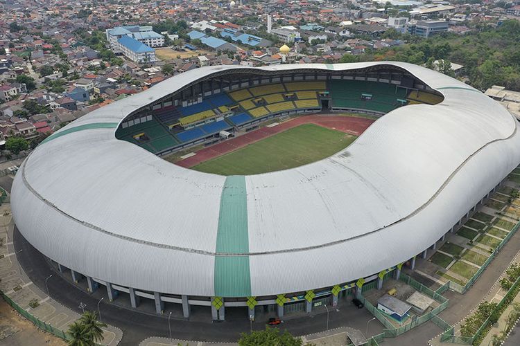 Foto udara Stadion Patriot Candrabhaga di Bekasi, Jawa Barat, Selasa (29/10/2019). Stadion Patriot Candrabhaga menjadi salah satu dari 10 stadion yang diajukan PSSI pada FIFA sebagai venue pada ajang Piala Dunia U-20 2021 mendatang.
