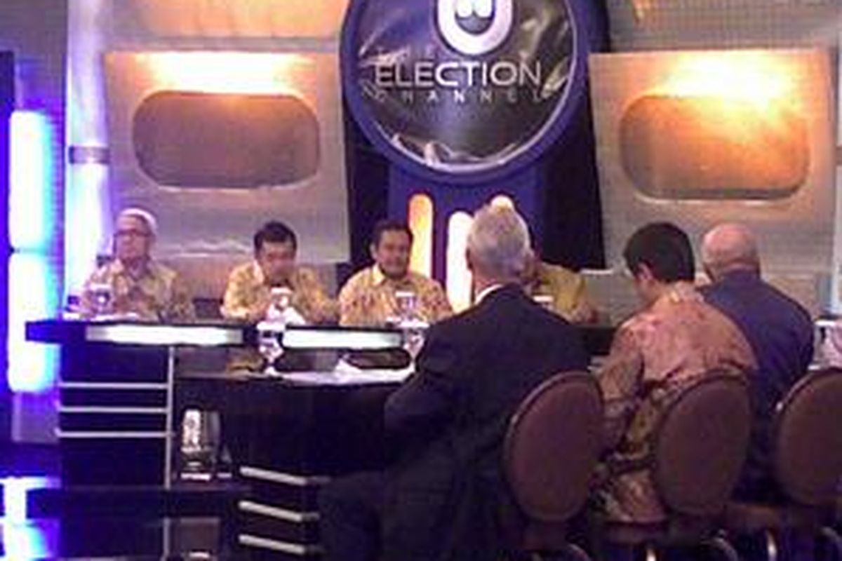 Partai Golkar, dipimpin Ketua Umum Jusuf Kalla bersama tim ekonominya pada 