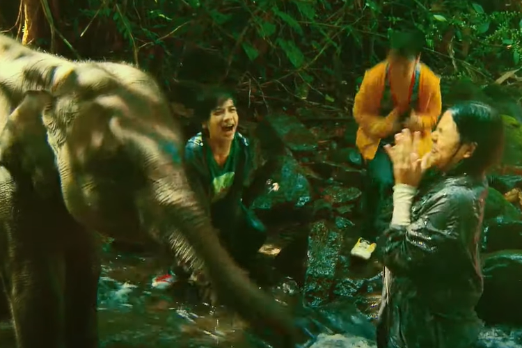 Cuplikan film Para Pemburu Gajah (2014).