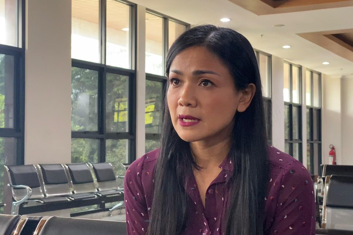 Nirina Zubir saat ditemui di Pengadilan Tata Usaha Negara (PTUN) Jakarta, Jakarta Timur, Selasa (2/4/2024).