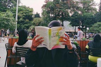7 Hal Mengejutkan yang Diungkap Buku Good Energy tentang Tubuh Kita Sehari-hari