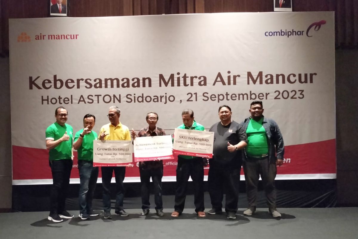 Air Mancur sebagai bagian dari entitas PT Combiphar menggelar acara Kebersamaan Mitra Air Mancur di Hotel Aston Sidoarjo, Kamis (21/9/2023).