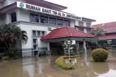 Depan RS Mintohardjo Banjir, Pasien Masuk Lewat Belakang