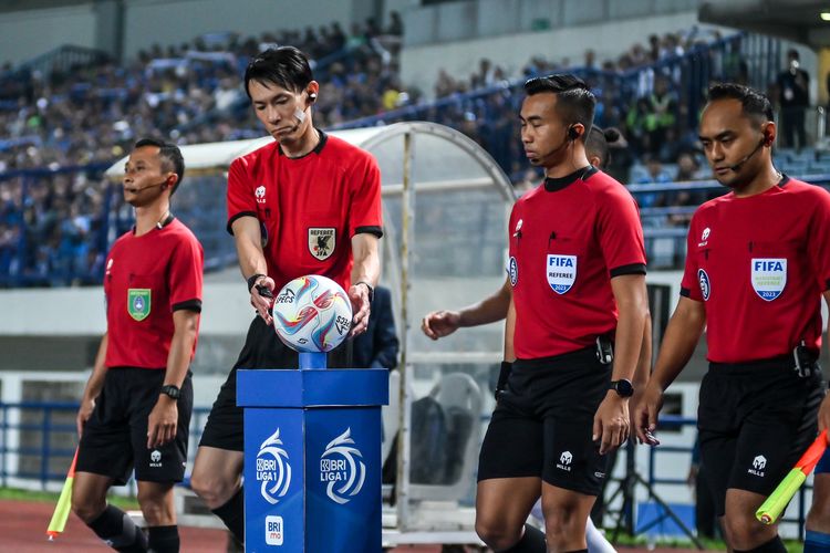 Wasit Jepang Di Mata Pelatih Asing Liga 1: Undang Apresiasi, Tetap Ada ...