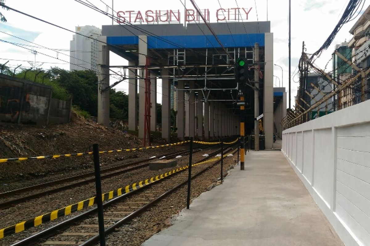 Begini tampilan akses pejalan kaki bagi yang ingin berpindah dari Stasiun Sudirman ke Stasiun Sudirman Baru. Foto diambil Selasa (2/1/2018).