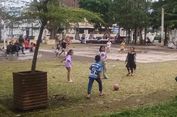 Sepak Bola Plastik dan Masa Kecil yang Masih Hidup