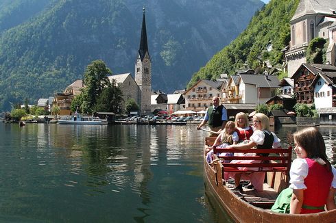 Aktivitas Wisata yang Bisa Dilakukan di Hallstatt, Kota yang Menginspirasi Film Frozen