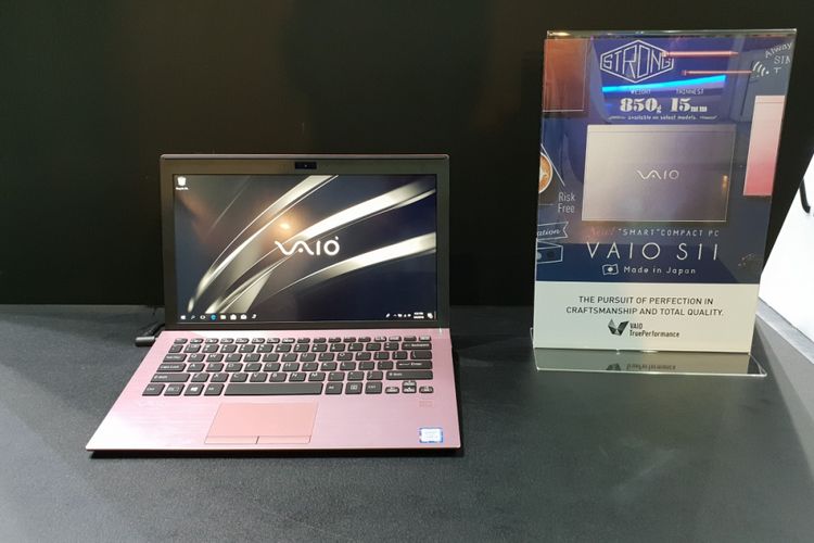 Laptop Vaiao S11 dipamerkan di Computex 2018 di taipei, Selasa (5/6/2018).
