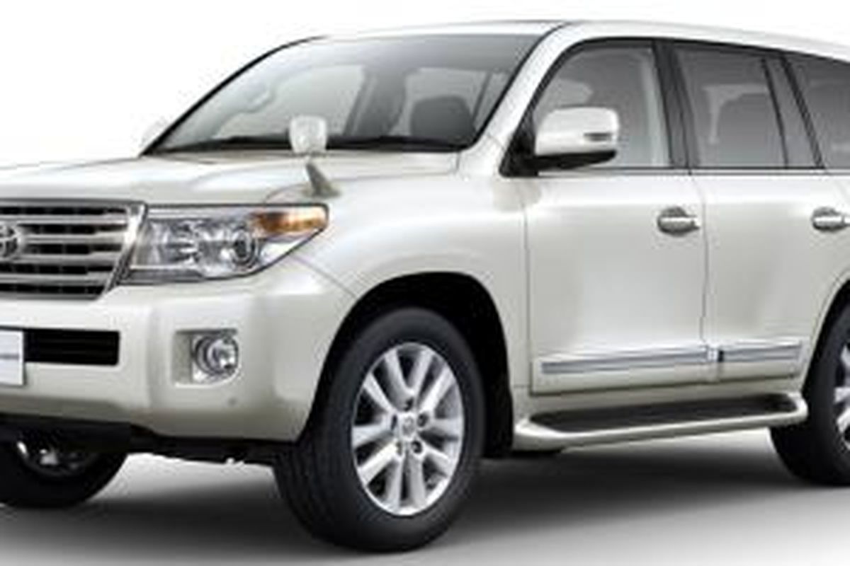 Toyota Land Cruiser LC200 yang dipasarkan TAM dipastikan naik harga drastis.