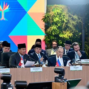 Presiden Prabowo Subianto menyampaikan pidato dalam sesi kedua Konferensi Tingkat Tinggi (KTT) BRICS 2025 di Rio de Janeiro, Brasil, Minggu (6/7/2025). 