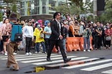At a Jakarta crosswalk, Indonesian Teens Take to the Catwalk