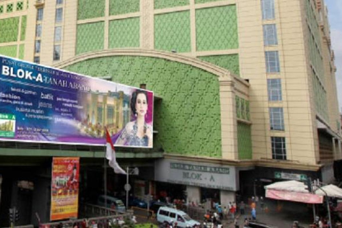 Pasar Tanah Abang berpotensi dikembangkan sebagai pasar modern tanpa meninggalkan akar tradisional berupa aktifitas transaksi tawar menawar.