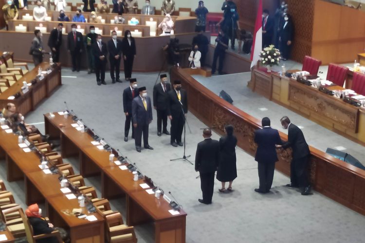 DPR Lantik 4 Anggota PAW, Salah Satunya Gantikan Azis Syamsuddin