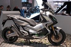 Honda Tes Motor Petualang  X-ADV di Dalam Kota