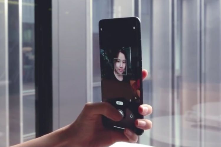 Xiaomi memamerkan ponsel dengan teknologi kamera bawah layar (under screen camera)