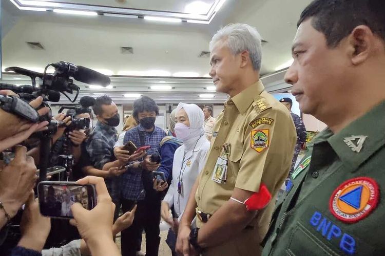 Kepala BMKG Dwikorita menjelaskan modifikasi cuaca di Jateng, Senin (2/1/2023).