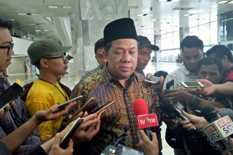 Wakil Ketua DPR Fahri Hamzah di Kompleks Parlemen