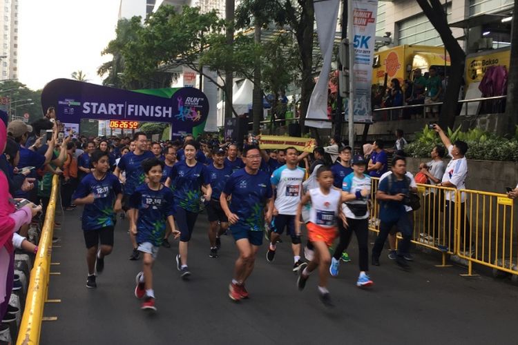 Run for Hope, ajang lari marathon sejauh 5 kilometer yang dilakukan untuk meningkatkan kesadaran masyarakat soal penyakit kanker serta memberikan dukungan kepada para pasien kanker yang diselenggarakan di Jakarta, Minggu (10/02/2019)