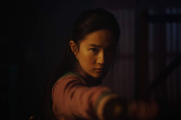 Penampilan Liu Yifei dalam film live-action Mulan (2020).