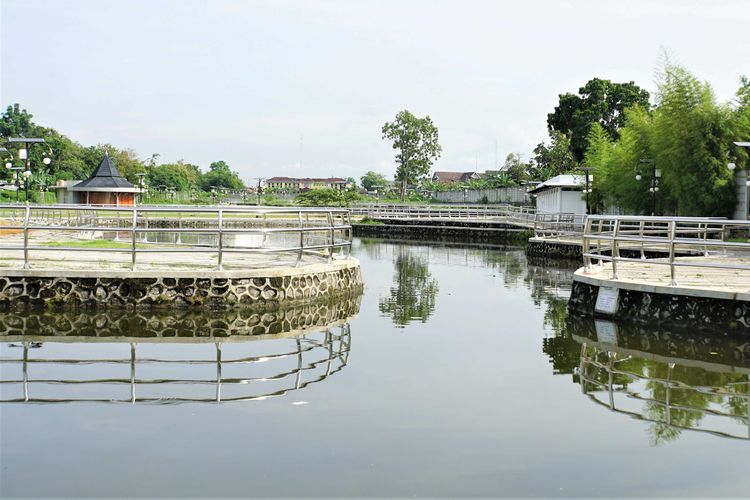 Area terbuka di kawasan Taman Budaya Embung Giwangan, Kota Yogyakarta.