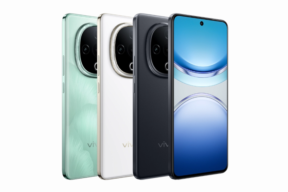 Vivo Y300c mengusung layar AMOLED berukuran 6,77 inci dengan resolusi Full HD Plus (2.393 x 1.080 piksel). Layar ini mendukung refresh rate 120 Hz dan touch sampling rate hingga 300 Hz ketika digunakan untuk bermain game.