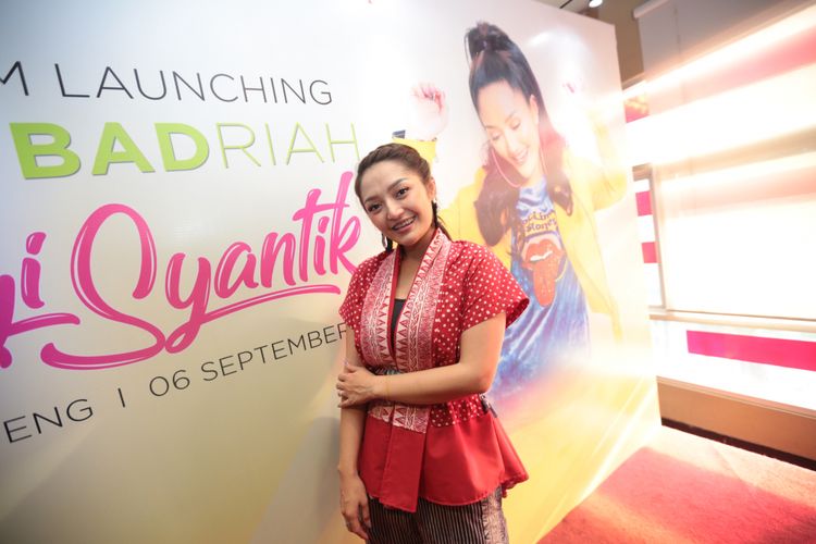 Penyanyi dangdut Siti Badriah meluncurkan album Lagi Syantik di Jakarta, Kamis (6/9/2018).