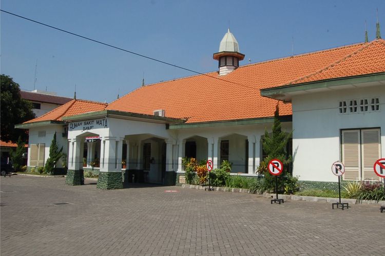Rumah Sakit Mata Dr. Yap di Kota Yogyakarta.
