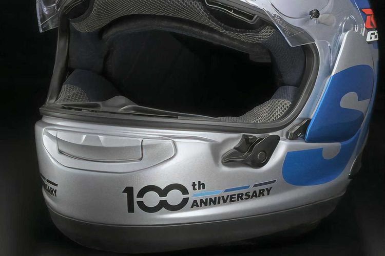 Helm 100th Anniversary Suzuki bercorak Suzuki Ecstar MotoGP