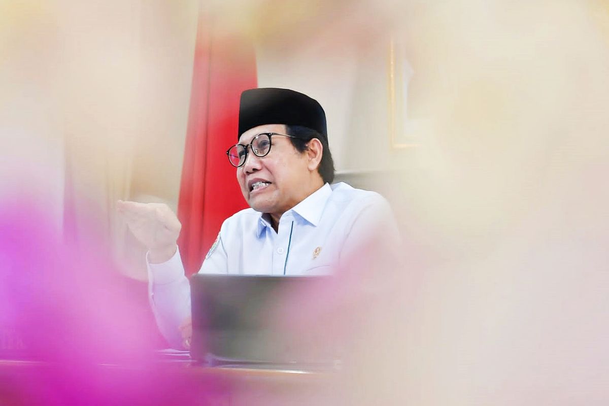 Menteri Desa, Pembangunan Daerah Tertinggal dan Transmigrasi (Menteri Desa PDTT) Abdul Halim Iskandar saat menjadi Keyone Speech dalam acara orasi ilmiah UIN Walisongo Semarang secara virtual dari Jakarta, Senin (2/8/2021).