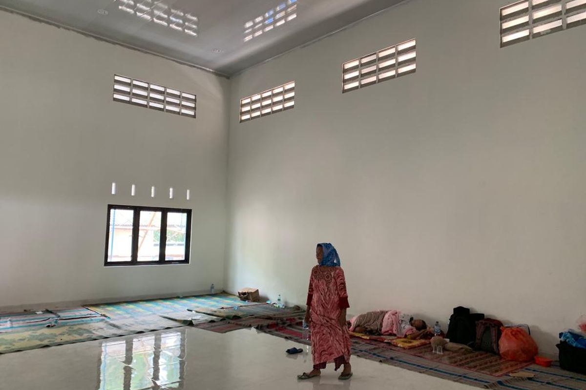 Kondisi pengungsian di Kantor Desa Penanggal tampak lengang karena banyak pengungsi mulai pulang ke rumah, Rabu (7/12/2022)