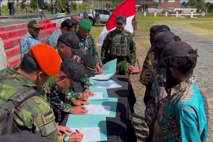 5 Anggota OPM Kodap Mewoluk Mewuluk Nyatakan Ikrar Setia kepada NKRI