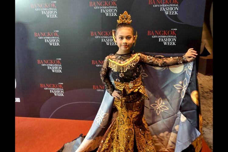 Perjuangan Sienna, Bocah 9 Tahun Tampil di Bangkok International Fashion Week