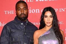 Alasan Kim Kardashian Belum Gugat Cerai Kanye West